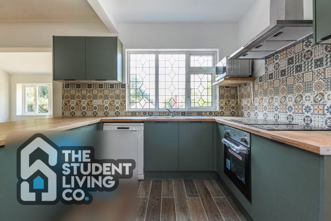 24, Harlaxton Drive, Nottingham photo 4