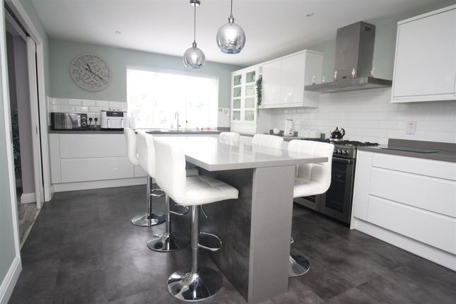 8, Formby Close, Milton Keynes photo 4