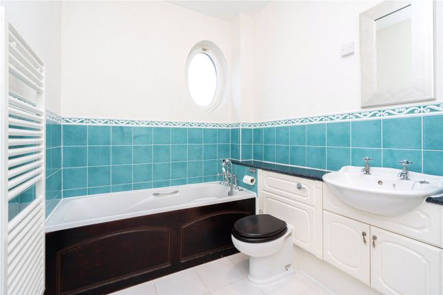 Flat for sale in Southlands Drive, Wimbledon, London
