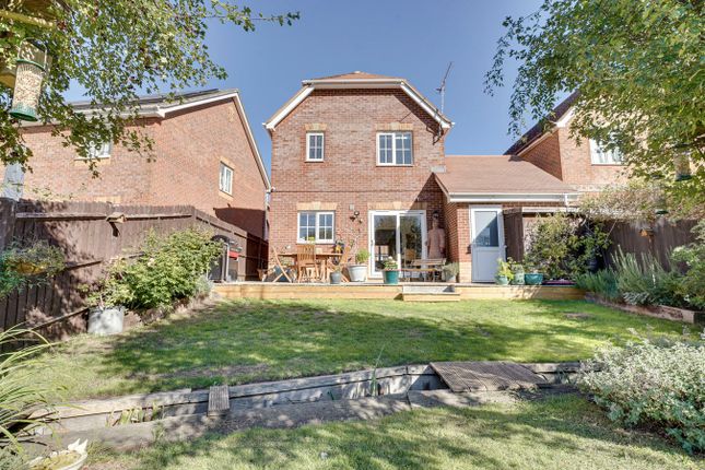 29, Luxford Place, Sawbridgeworth photo 3