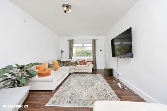 5, Hillsview Avenue, Newcastle upon Tyne photo 2