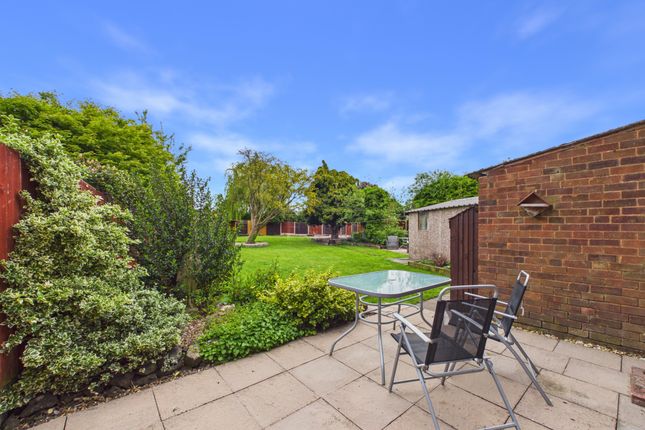 18, Mostyn Road, STOURPORT-ON-SEVERN photo 2