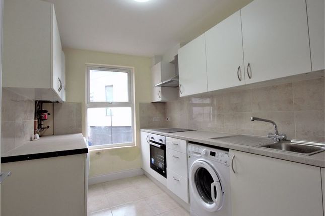Room 5, 674a High Road, London photo 2