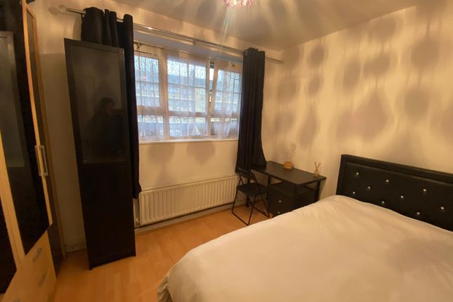 Room 1- £790 Available 01/02/2026