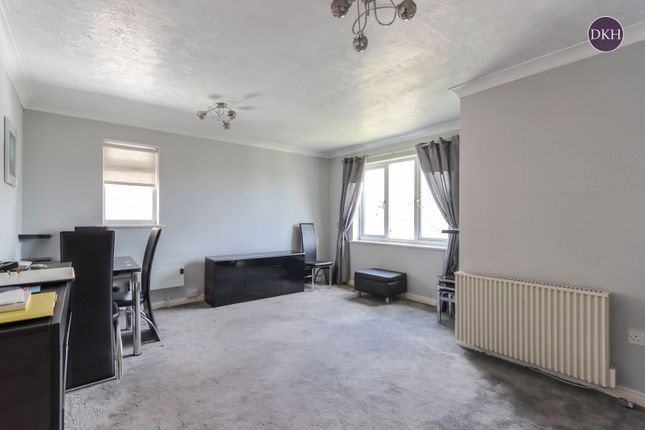 Flat 11, Malden Lodge,, Alexandra Road, Hertfordshire photo 4