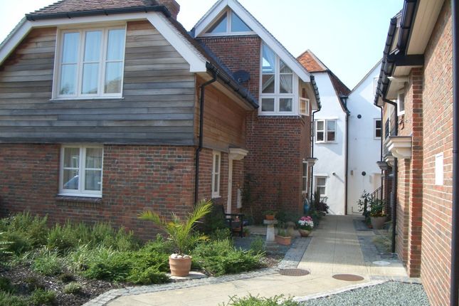 Town house to rent in St Thomas Court, Lymington