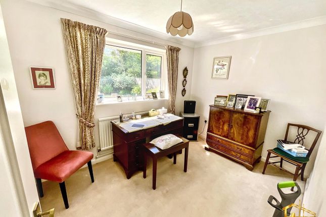226, Cooden Sea Road, Bexhill-on-Sea photo 4
