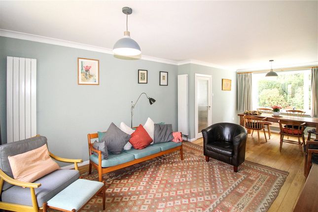 5, Weetwood Park Court, Leeds photo 2