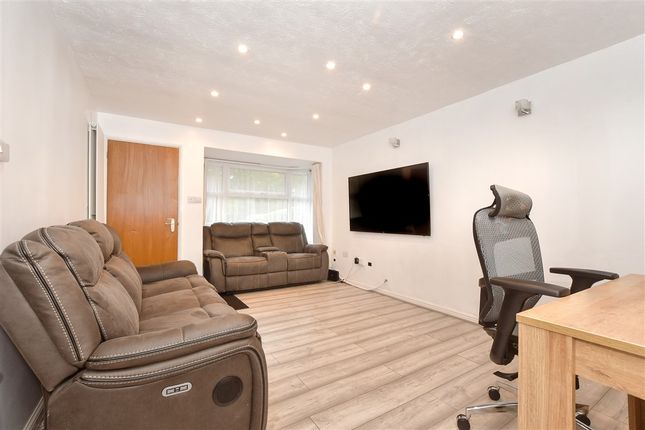 Silver Close, Tonbridge photo 4