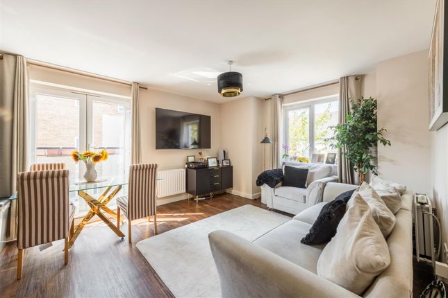 Flat 4, Swift House, 21 Coral Close, Shoreham-By-Sea photo 2