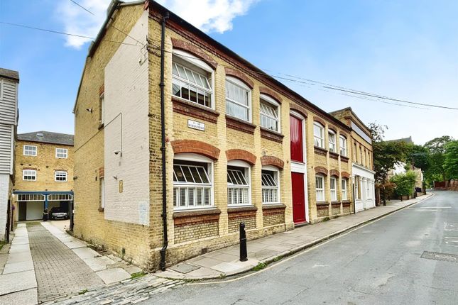 Kings Mews