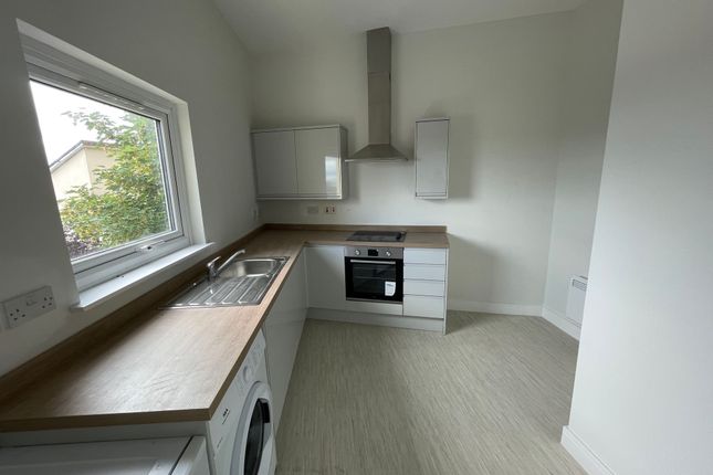 Flat 3, 34 Hanover Street, Swansea photo 3