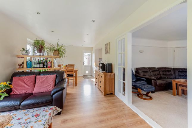 5, Peper Harow, Horndean photo 4