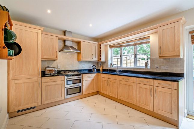 64, Hermitage Green, Thatcham photo 4