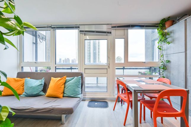 2-bed maisonette on Elephant & Castle, Elephant and Castle, £400,000