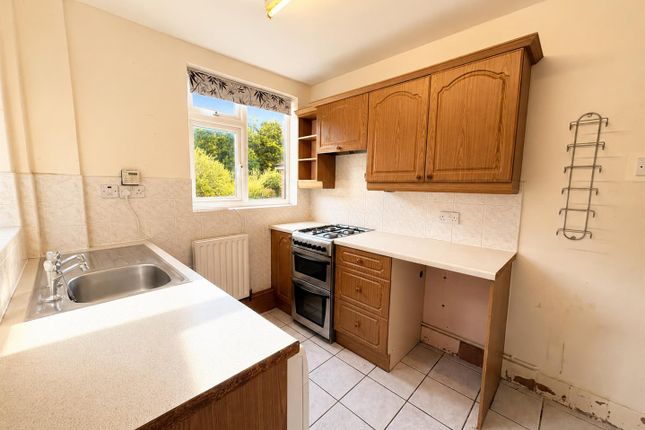84, Russell Avenue, Nottingham photo 5
