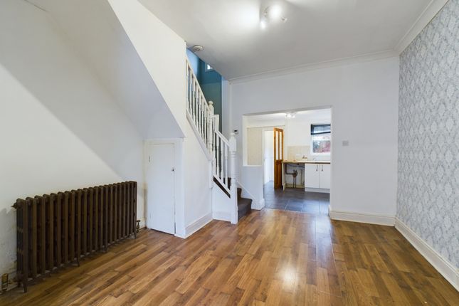 8, Avondale Crescent, Hull photo 4