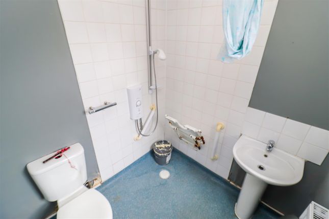 4, Hanover Street, Wakefield photo 4