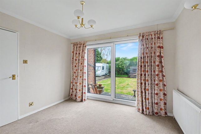 49, Longleat Crescent, Nottingham photo 3