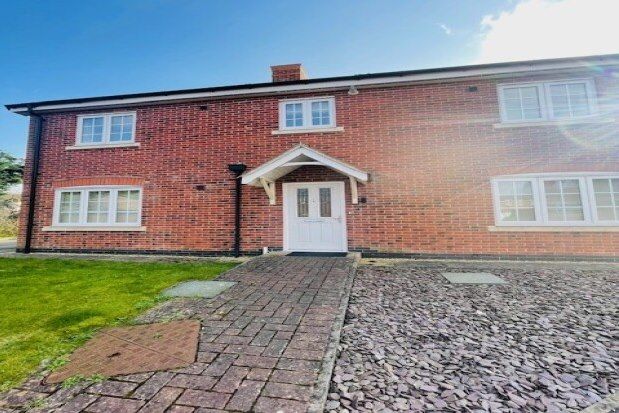 Thumbnail Flat to rent in Granary Close, Spilsby