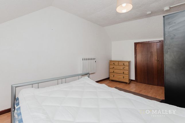 6D, High Street, Alloa photo 3