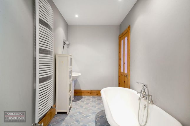 Holm Oak, Mount Park Avenue - dV1Wi7Smbry1Tnuydlew