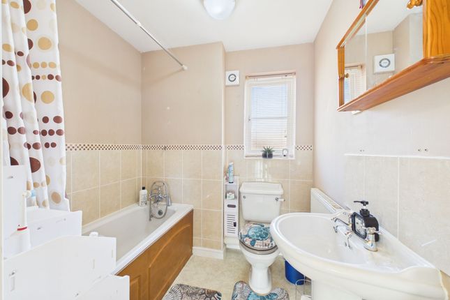 5 Buckenham Way, Thetford photo 4