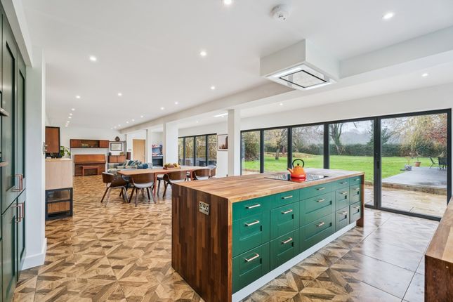 Foxgrove, Crocketts Lane, Great Missenden photo 2