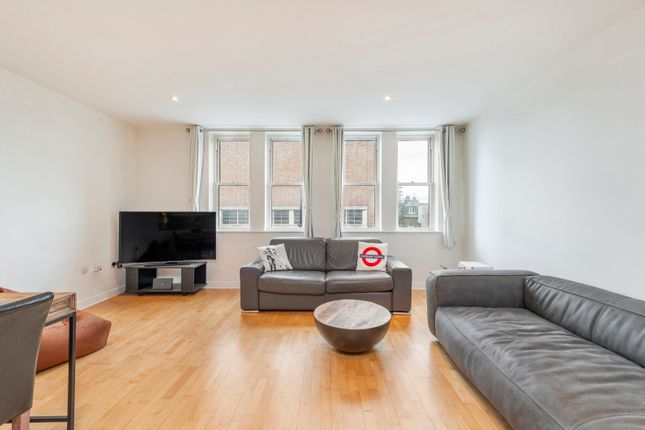 Flat to rent in Inverness Street, Camden