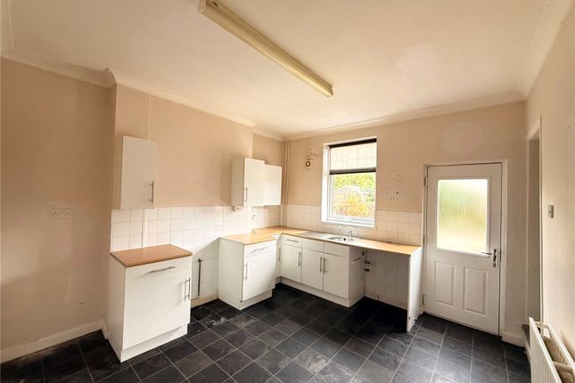10, Beehive Road, Derbyshire photo 3