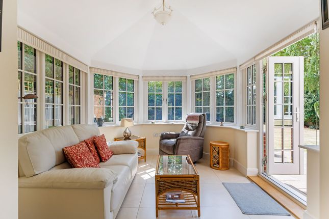 Deerhurst, Northcote Road, West Horsley photo 3