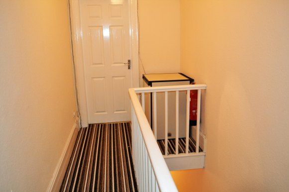Upstairs Hallway Pic2.Jpg