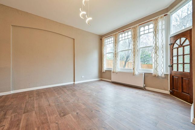 Flat to rent in Tetherdown, Muswell Hill, London