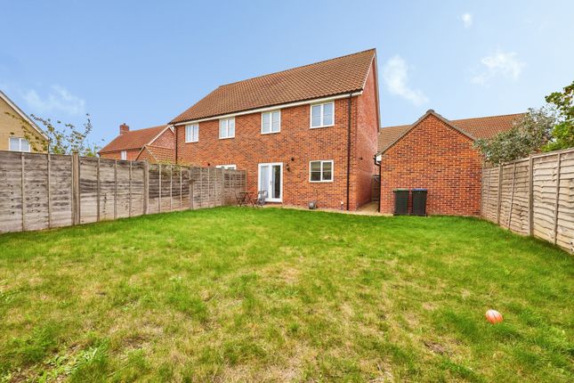 20, Tayberry Close, Cambridgeshire photo 4