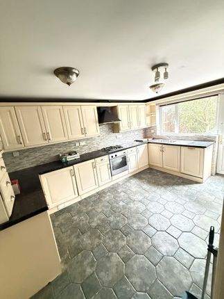 7, Park Lane East, Tipton photo 5
