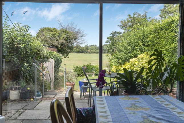 19, Elizabeth Close, Oxfordshire photo 2