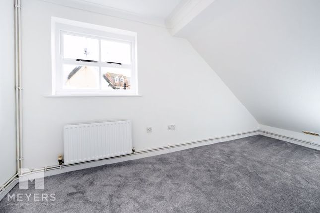Flat for sale in Town Centre, Ringwood