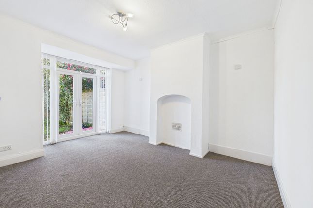 16 Mort Lane, Manchester photo 3