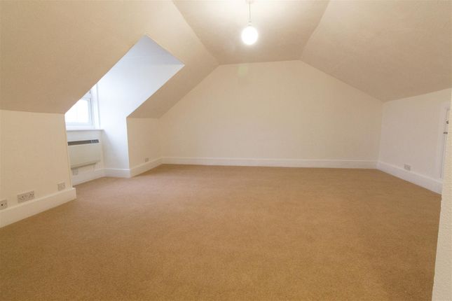 South Road 11B Bedroom.Jpg