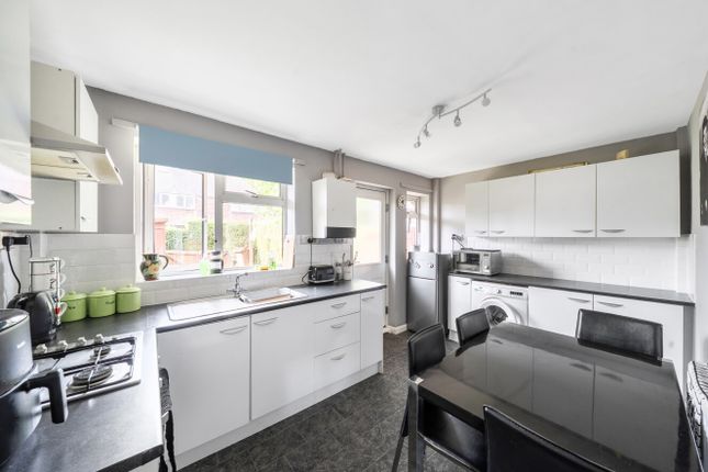7, Naseby Close, Nottingham photo 4
