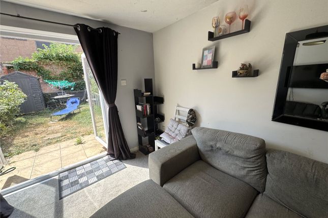 12, Sheldon Court, Taunton photo 4