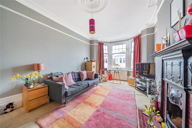 Flat for sale in Fortis Green Road, London