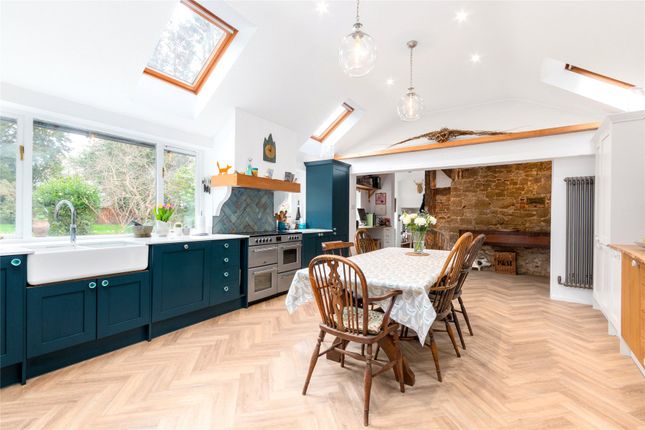 Heather Cottages,, Brook Road, Wormley photo 4