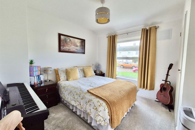 8, Gibson Way, Porthleven photo 3