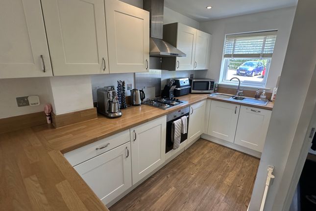 11, HAYWARDS HEATH photo 2