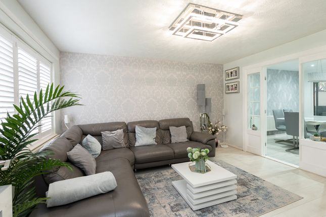 7, Shere Close, Dorking photo 2