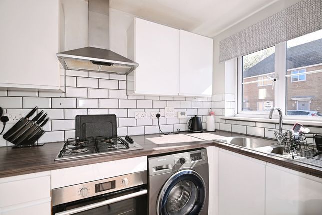 70, Roman Way, Kent photo 3