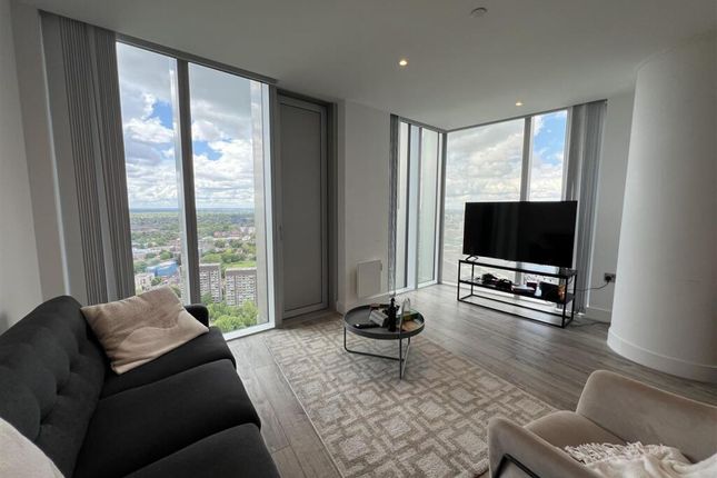 2-bed house on Flat 3202, 15, Silvercroft Street, Manchester, £405,000