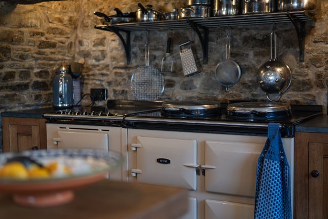 Frongogfarm_Kitchen02
