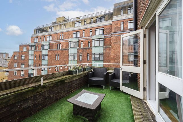 Flat for sale in Evelyn Court, Marylebone, London
